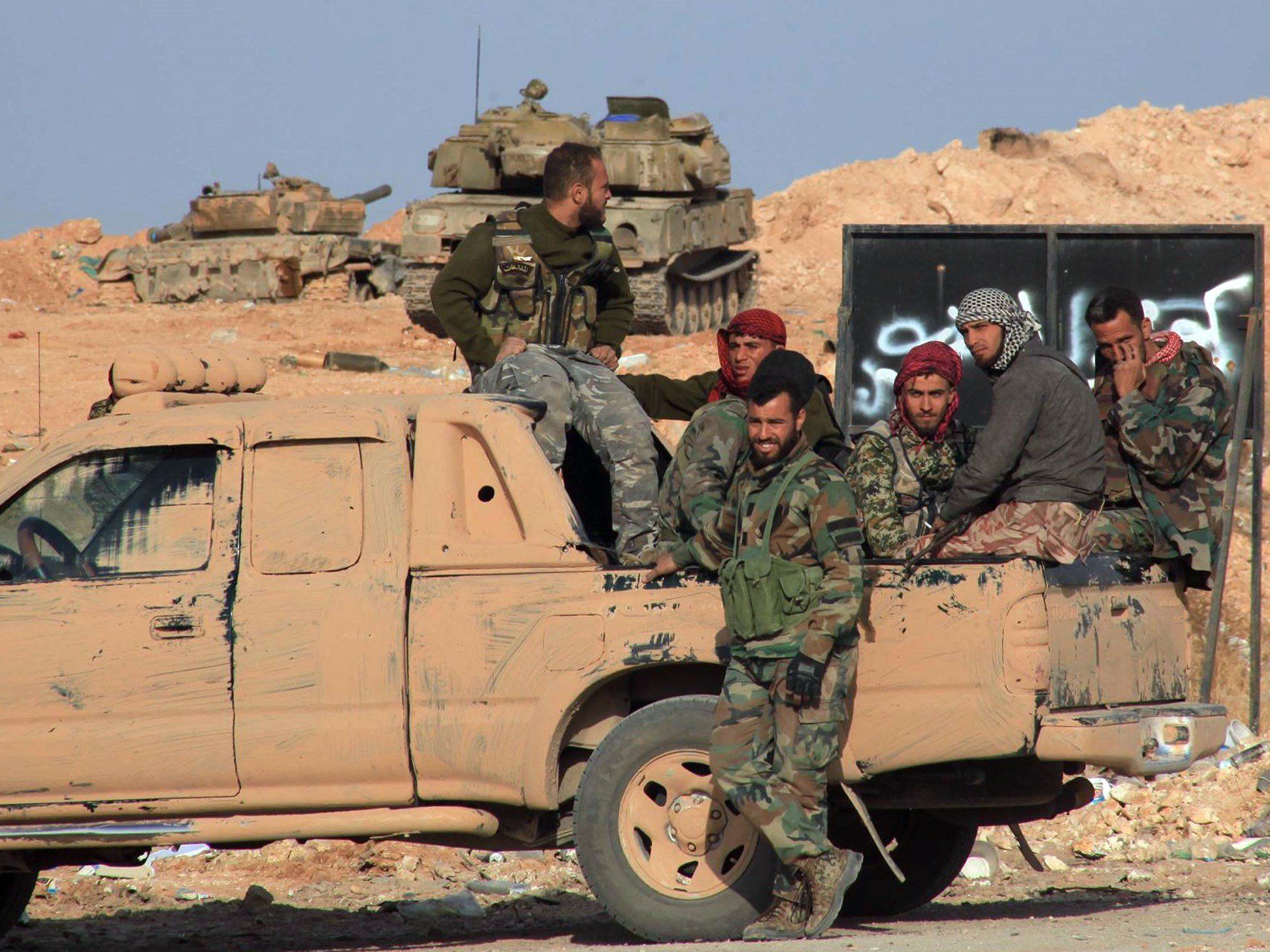 Islamistische Regimegegner nahmen mehrere Orte ein. Islamistische Regimegegner nahmen mehrere Orte ein.