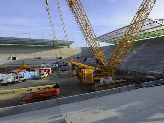 Bei der Gleichenfeier im neuen Allianz-Stadion von Rapid