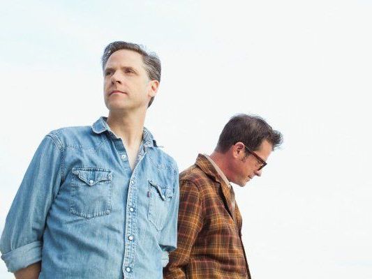 Calexico sorgen mit ihren Hits für einen Wohlig warmen Wiener Herbst Calexico sorgen mit ihren Hits für einen Wohlig warmen Wiener Herbst