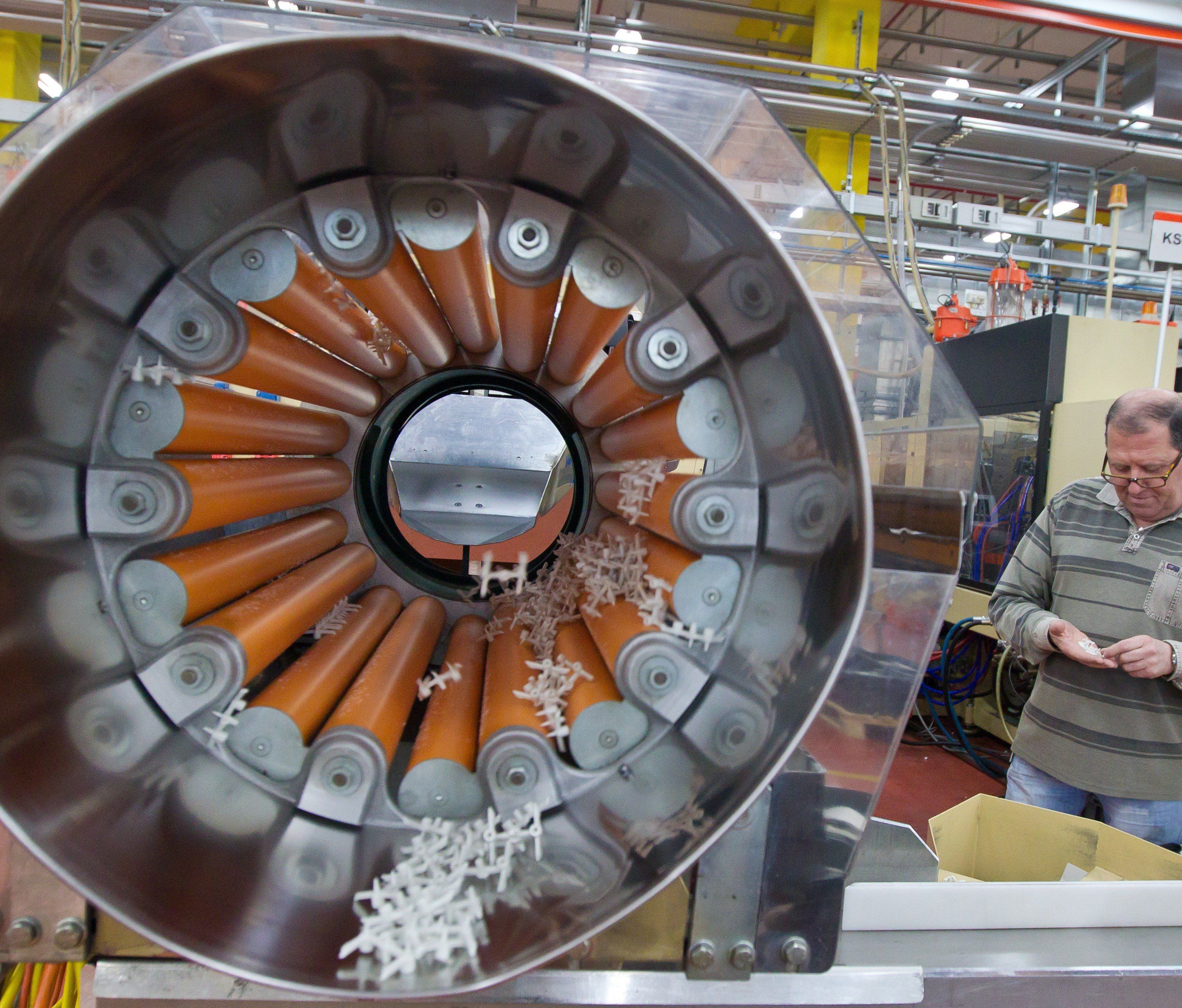 Unternehmen wie die Firma Blum sorgen in den Gemeinden für Arbeitsplätze. Unternehmen wie die Firma Blum sorgen in den Gemeinden für Arbeitsplätze.