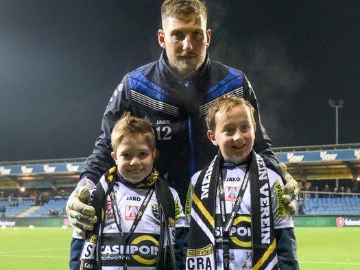 Lukas (li) mit Altach-Torman Andreas Lukse Lukas (li) mit Altach-Torman Andreas Lukse