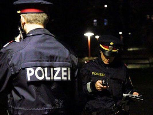 Eine betrunkene Randaliererin sorgte für einen nächtlichen Polizeieinsatz Eine betrunkene Randaliererin sorgte für einen nächtlichen Polizeieinsatz