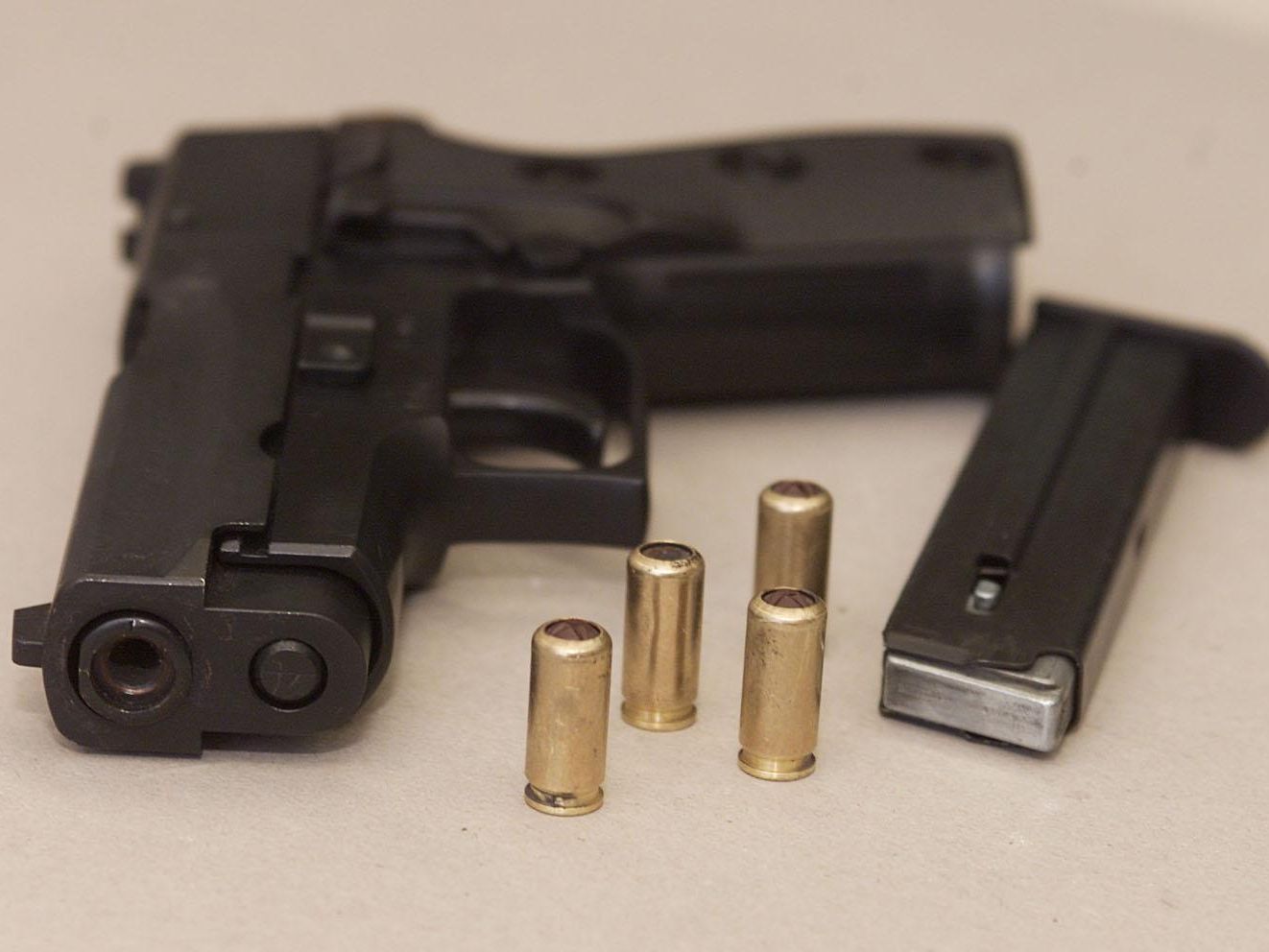 Jugendliche führten Schreckschusspistole mit sich. Jugendliche führten Schreckschusspistole mit sich.