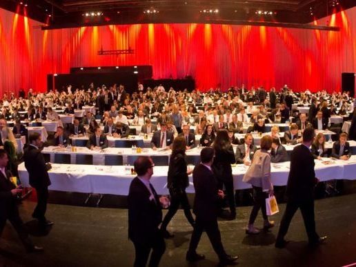 Wirtschaftsforum 2015: Kurz mit düsterer Prognose. Wirtschaftsforum 2015: Kurz mit düsterer Prognose.