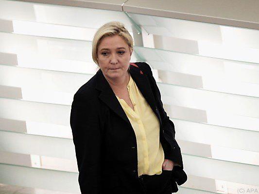 Le Pen zeigte blutige Fotos