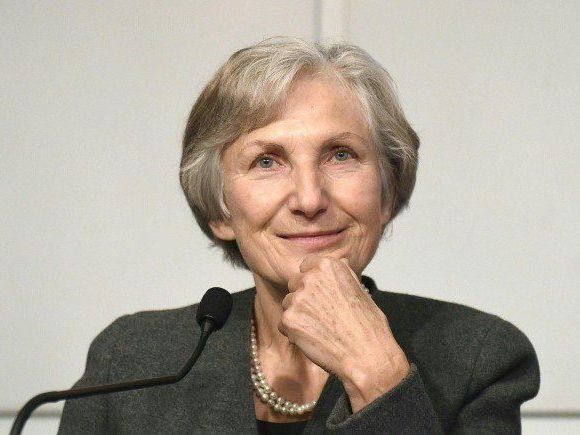 Irmgard Griss kündigt eine baldige Entscheidung um die Präsidentschaftswahlkandidatur an. Irmgard Griss kündigt eine baldige Entscheidung um die Präsidentschaftswahlkandidatur an.