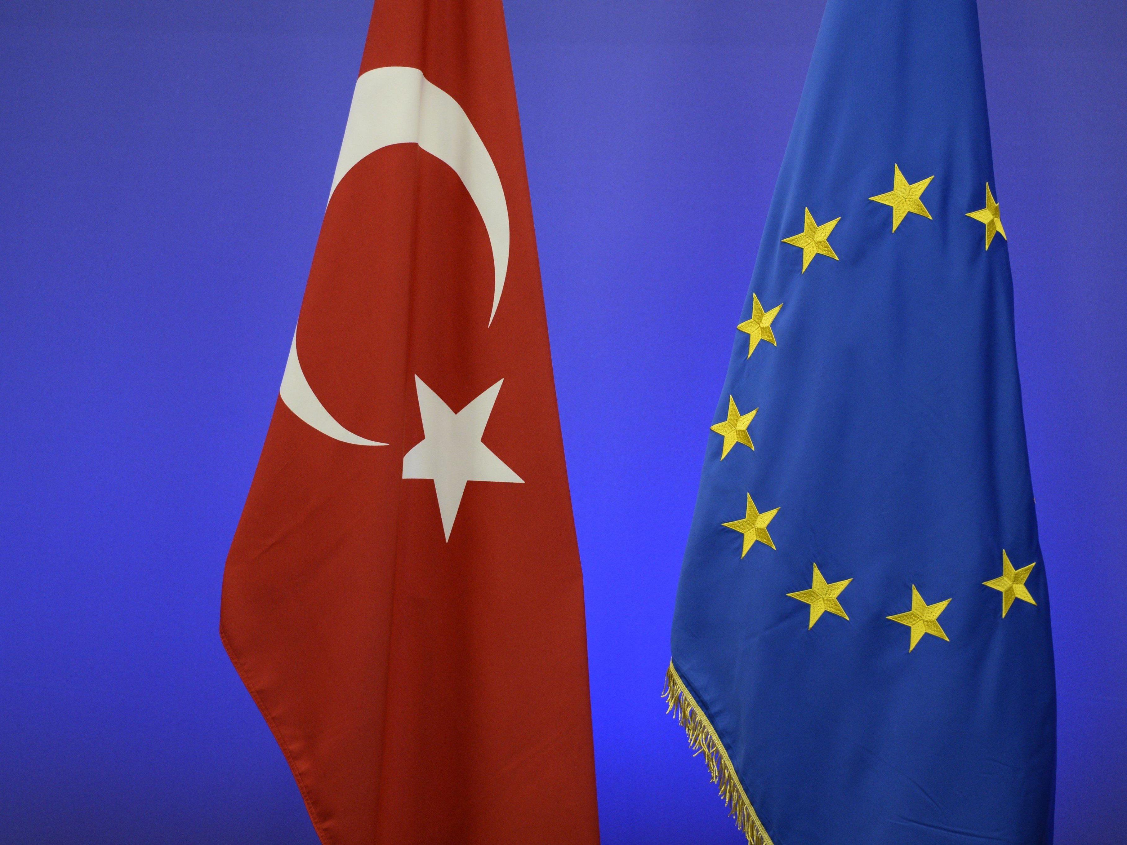 Sollen die EU-Beitrittsverhandlungen mit der Türkei ausgeweitet werden?