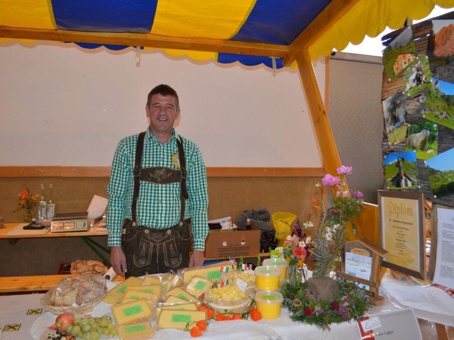 Bernhard ist stolz auf seinen Käse-Erfolg Bernhard ist stolz auf seinen Käse-Erfolg
