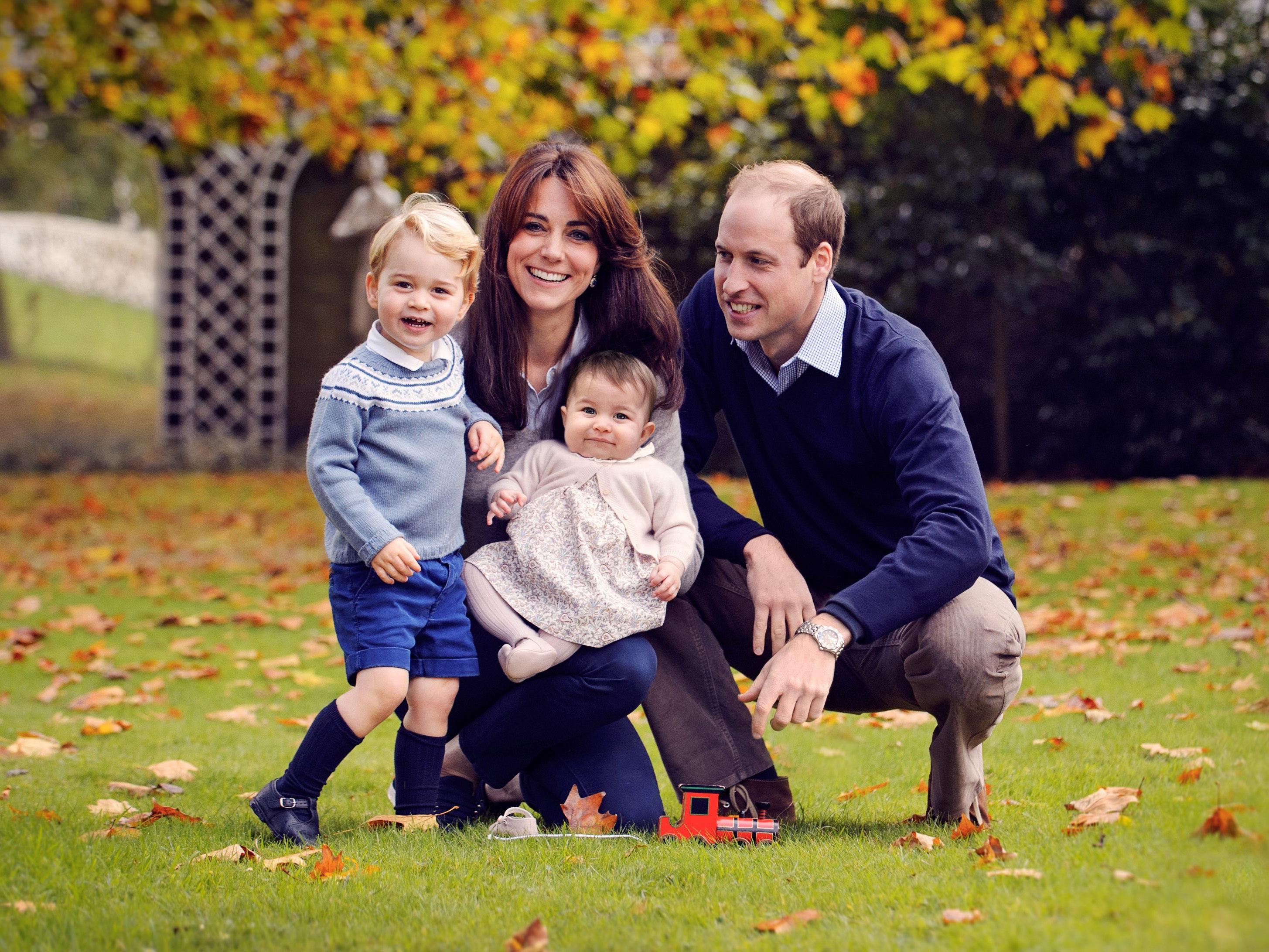 Britisches Königshaus veröffentlicht neues Familienfoto.