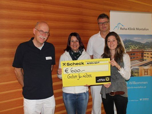 v.l.n.r: DGKP Stefan Kuhlmann, BBA (Pflege- und Therapieleiter Reha-Klinik Montafon) Susanne Marosch (Obfrau Geben für Leben) Raphaela Mangeng, BSc. (Verwaltungsmanagement Reha-Klinik Montafon) Primar Dr. Christian Fränkel (Ärztlicher Leiter Reha-Klinik Montafon). v.l.n.r: DGKP Stefan Kuhlmann, BBA (Pflege- und Therapieleiter Reha-Klinik Montafon) Susanne Marosch (Obfrau Geben für Leben) Raphaela Mangeng, BSc. (Verwaltungsmanagement Reha-Klinik Montafon) Primar Dr. Christian Fränkel (Ärztlicher Leiter Reha-Klinik Montafon).