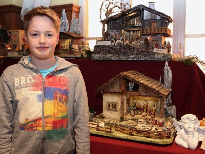 Der 12-jährige Stefan Längle baute heuer eine eigene Krippe im ländlichen Stil.