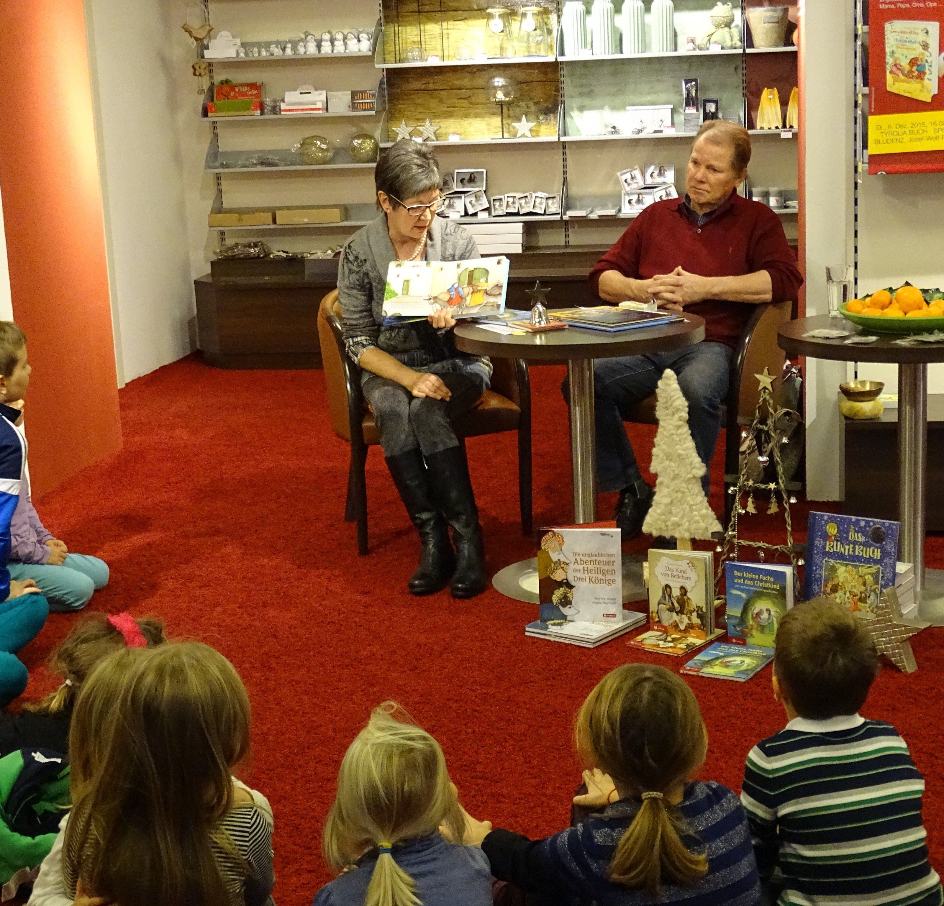 Ilse Fraisl brachte mit ihren Weihnachtsgeschichten Kinderaugen zum Strahlen. Ilse Fraisl brachte mit ihren Weihnachtsgeschichten Kinderaugen zum Strahlen.