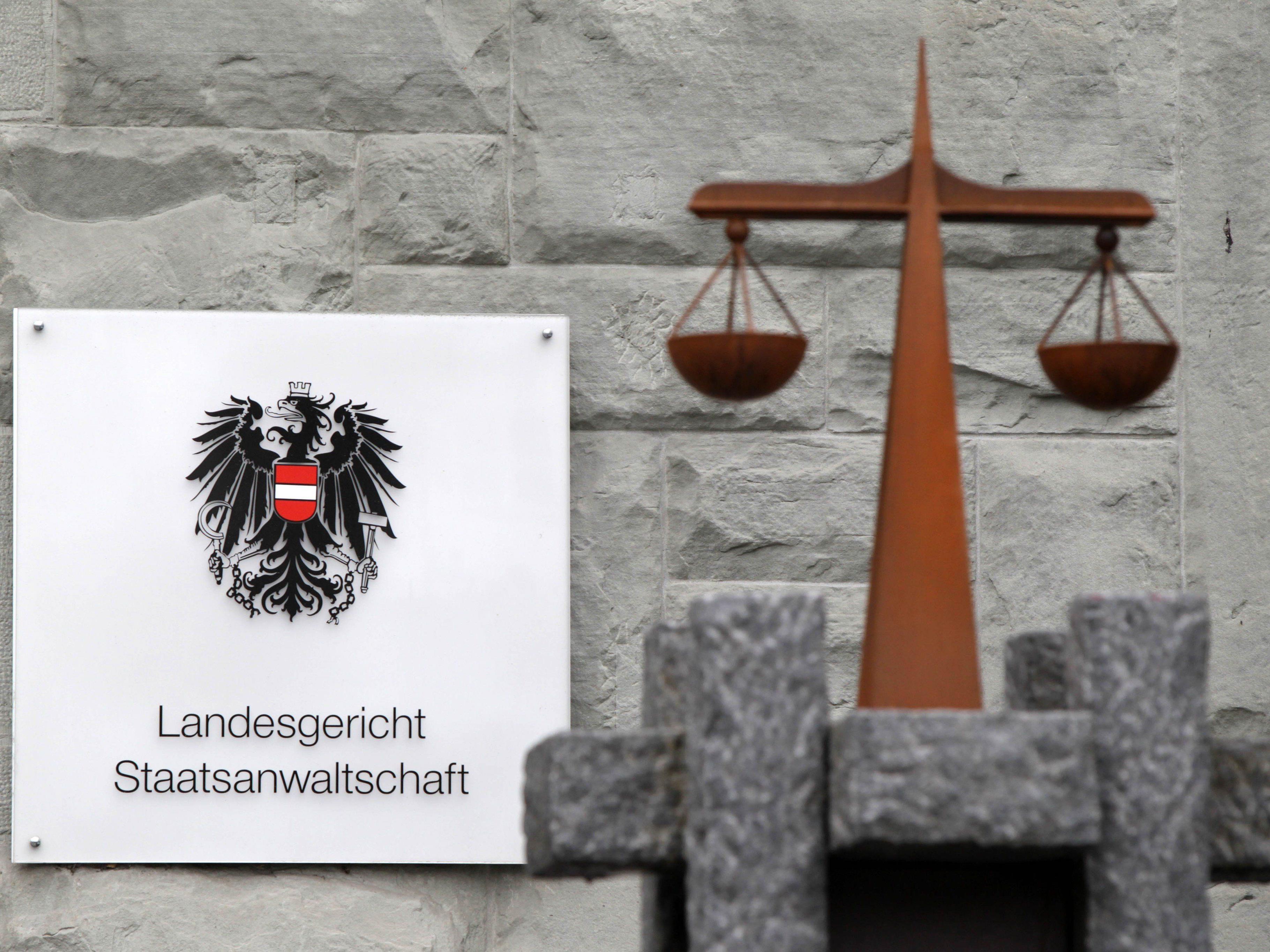Zwei Vorarlberger Schlepper wurden am Landesgericht verurteilt.