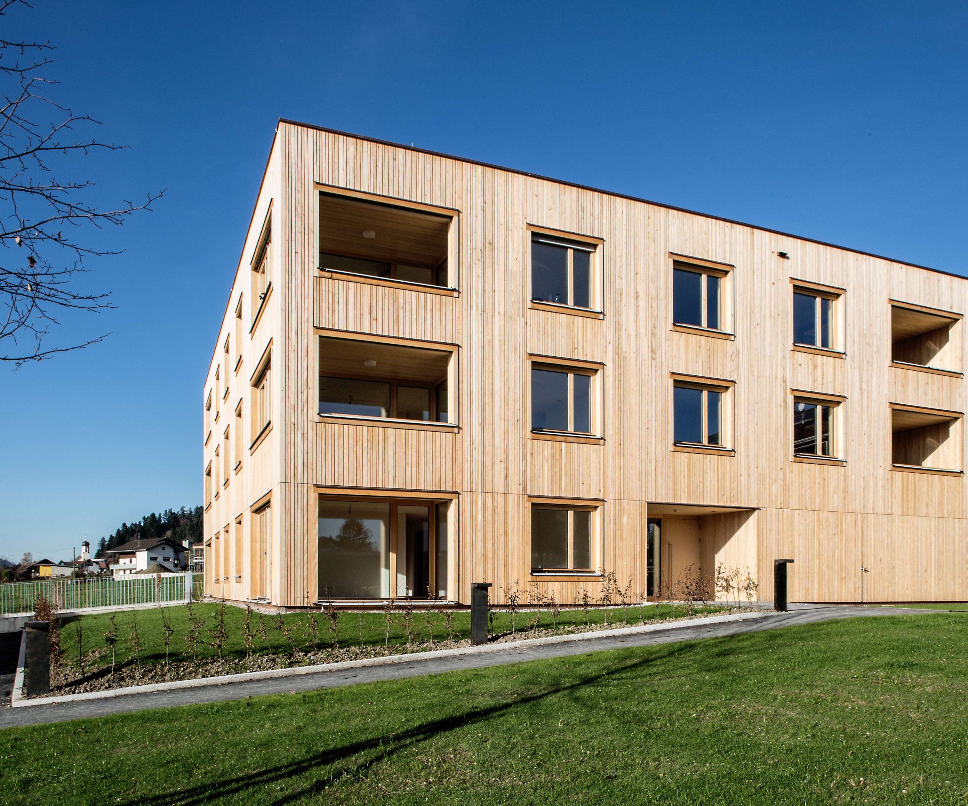 Morscher Bau ist ein Pionier im ökologischen Wohnbau. Das Mehrfamilienhaus in Doren-Schnoran ist bereits bezugsfertig.