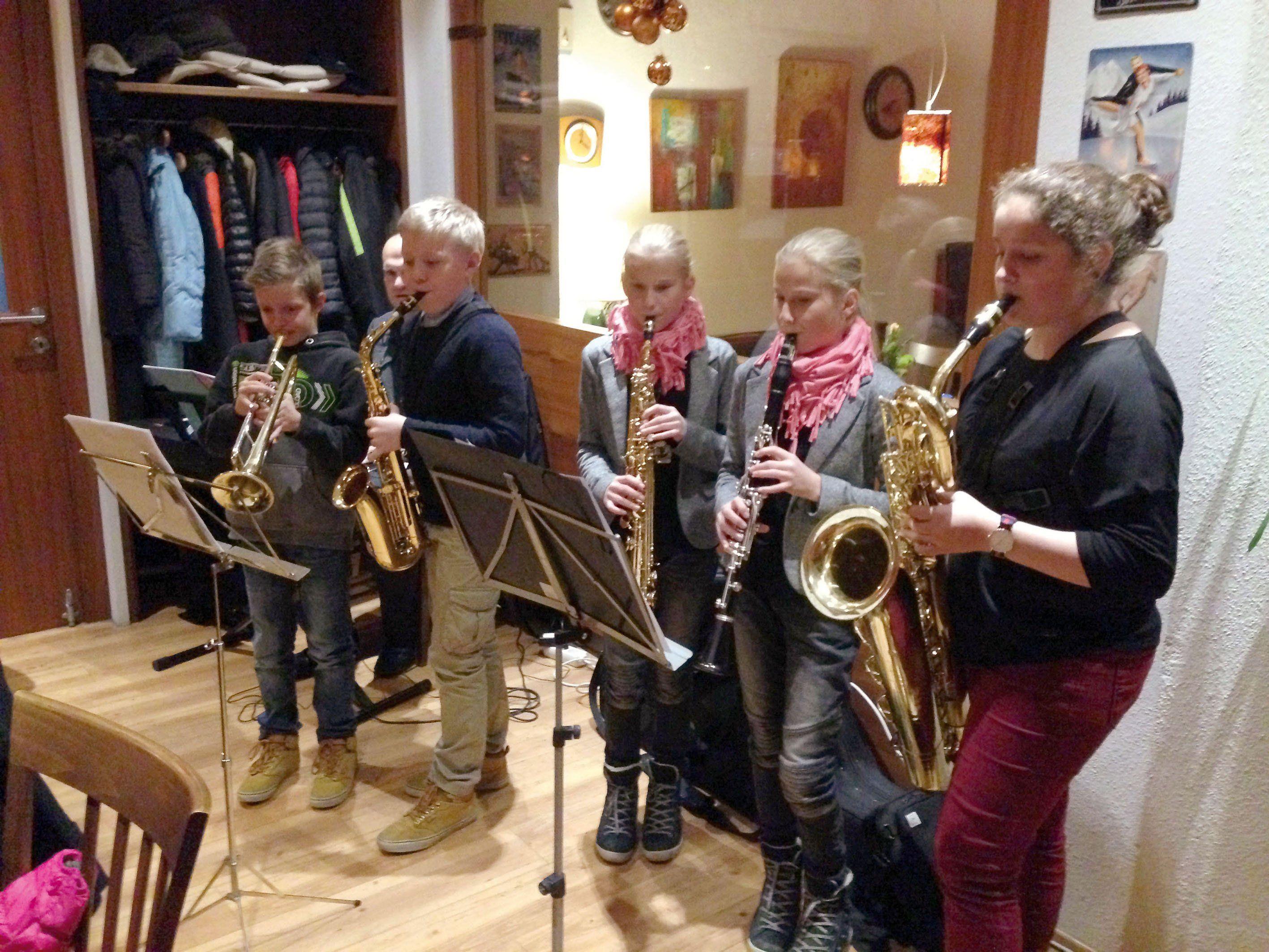 Schülerinnen und Schüler der Musikschulen Bregenz und Bregenzerwald eröffneten den Abend.