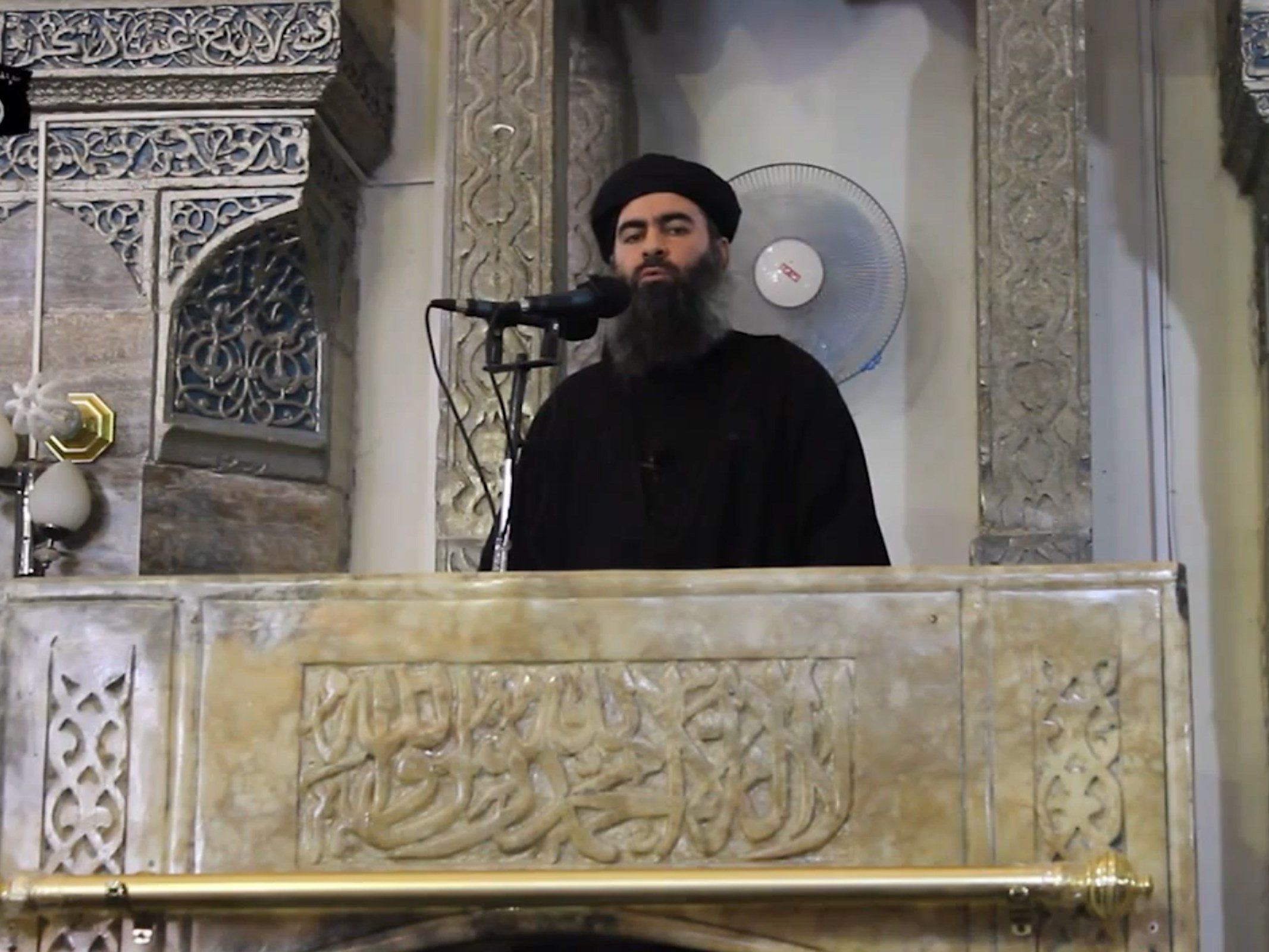 Drohungen und Propaganda: Der IS-Anführer Abu Bakr al-Bagdadi hat sich nach mehr als sieben Monaten wieder mit einer Audiobotschaft zu Wort gemeldet. Drohungen und Propaganda: Der IS-Anführer Abu Bakr al-Bagdadi hat sich nach mehr als sieben Monaten wieder mit einer Audiobotschaft zu Wort gemeldet.