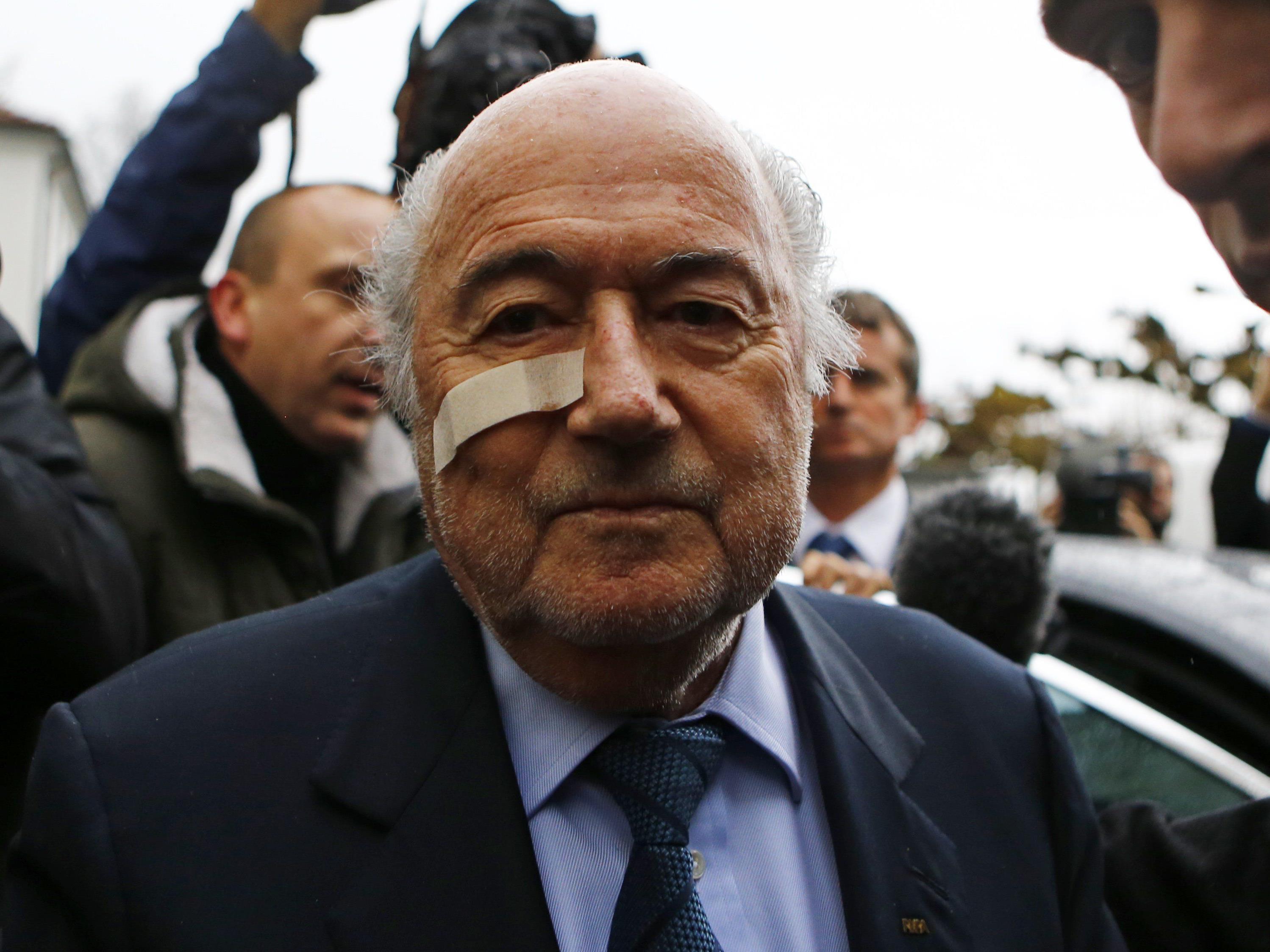 Der ewige FIFA-Boss stürzt: Achtjährige Sperre für Joseph Blatter.