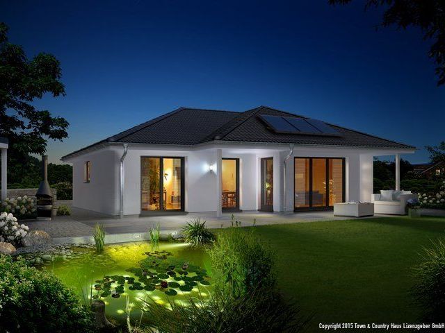 Town & Country Haus hat drei im Kaufpreis enthaltene Hausbau Schutzbriefe entwickelt, um Bauherren den Traum von den eigenen vier Wänden sicher und komfortabel zu erfüllen. Town & Country Haus hat drei im Kaufpreis enthaltene Hausbau Schutzbriefe entwickelt, um Bauherren den Traum von den eigenen vier Wänden sicher und komfortabel zu erfüllen.