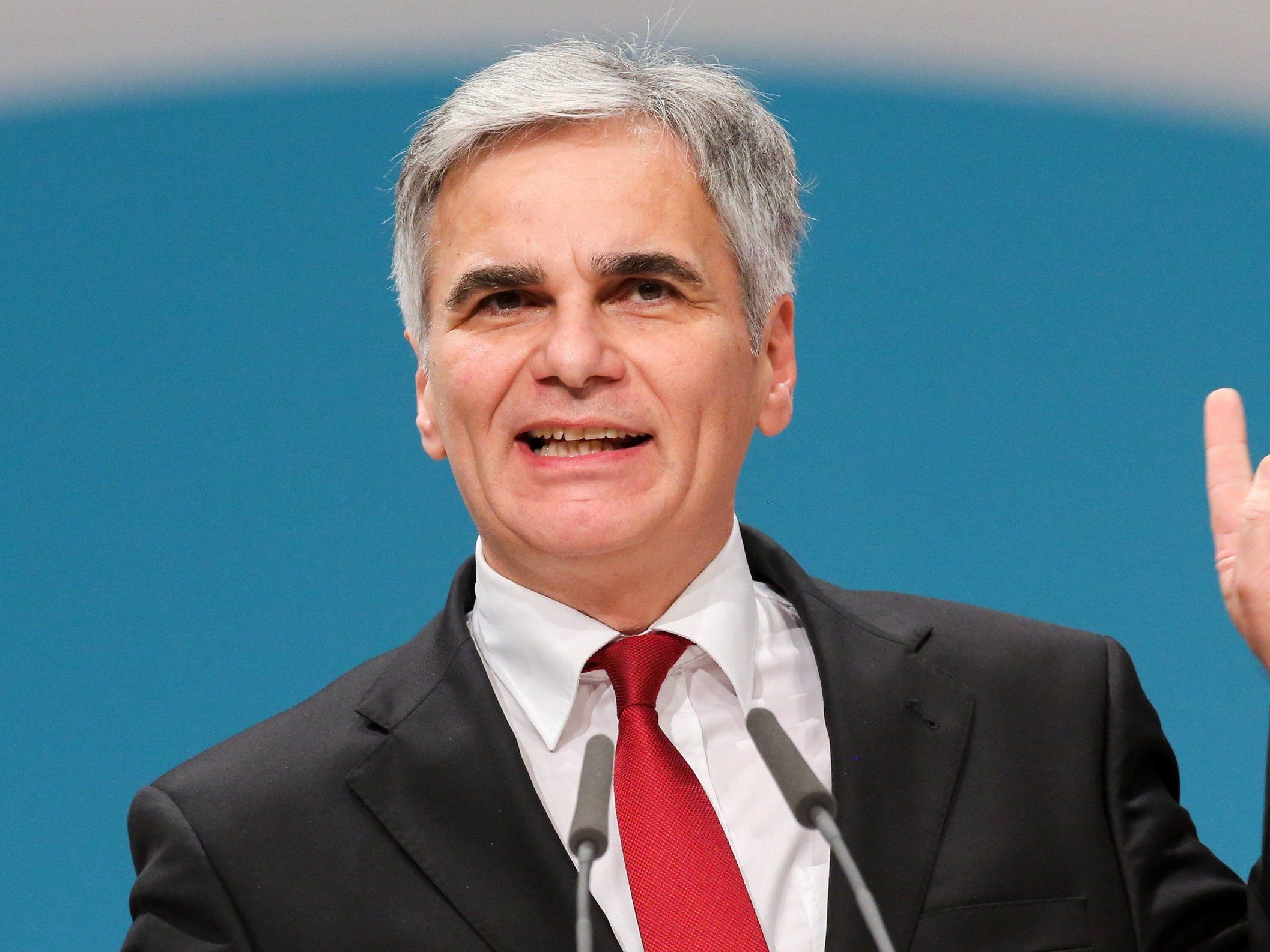 Ungarn versteht die Begriffe "Solidarität" und "Dummheit" anders als Faymann. Ungarn versteht die Begriffe "Solidarität" und "Dummheit" anders als Faymann.