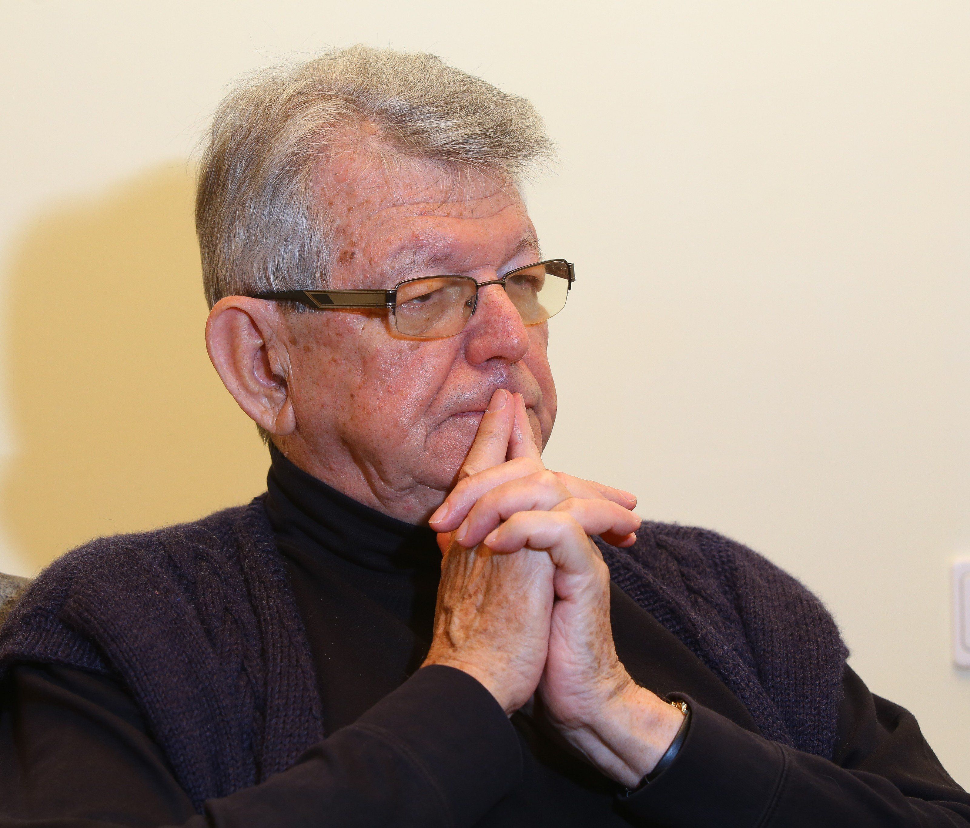 Als "ersten Dolchstoß" für den Amazonas und dessen Bewohner bezeichnet Kräutler den Bau der Transamazonica in den 1970er-Jahren. Als "ersten Dolchstoß" für den Amazonas und dessen Bewohner bezeichnet Kräutler den Bau der Transamazonica in den 1970er-Jahren.