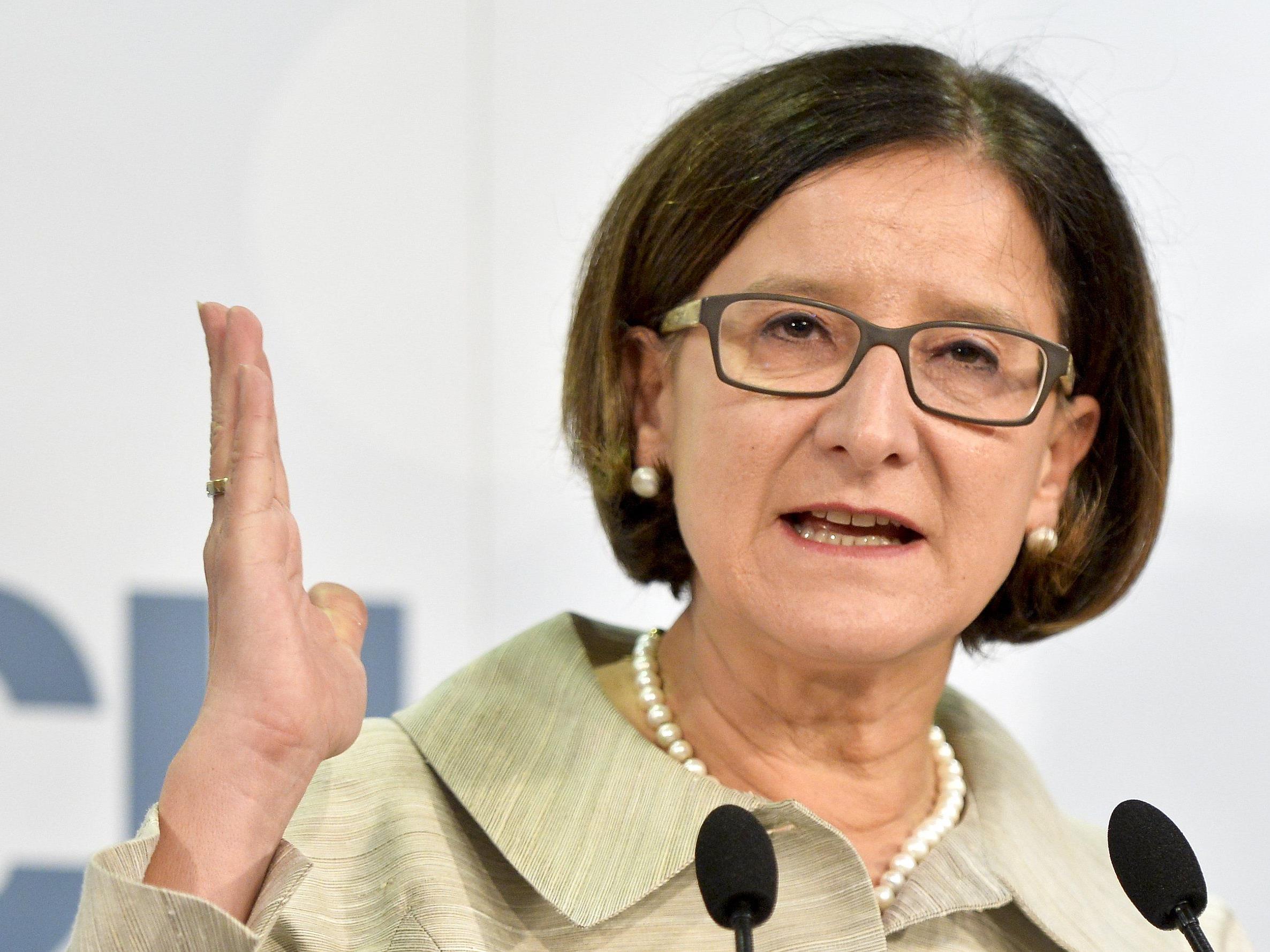 Innenministerin Johanna Mikl-Leitner (ÖVP) hat ihr "Durchgriffsrecht" bereits 18 mal genützt.