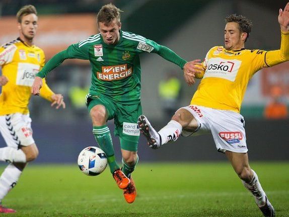 vlnr.: Philipp Schobesberger (SK Rapid Wien) und Thomas Bergmann (SV Ried) am Samstag beim Spiel vlnr.: Philipp Schobesberger (SK Rapid Wien) und Thomas Bergmann (SV Ried) am Samstag beim Spiel