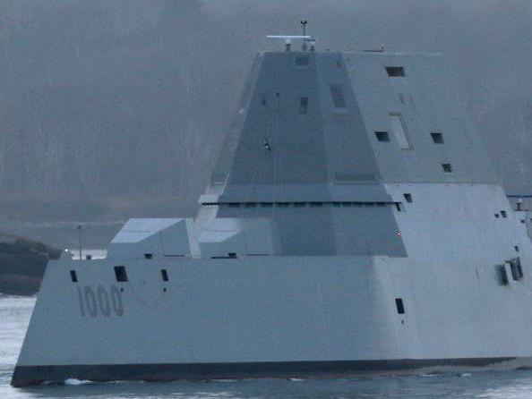 Tarnkappen-Technologie macht die USS Zumwalt auf den Weltmeeren praktisch unsichtbar.