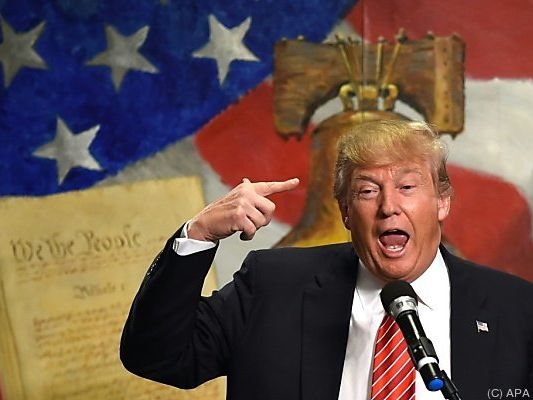 Mehr als 573.000 Unterschriften für Einreiseverbot Mehr als 573.000 Unterschriften für Einreiseverbot