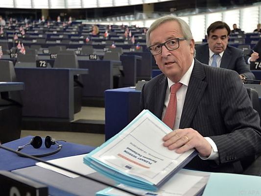 Juncker kritisiert "leichtfertiges Verhalten" der EU-Mitglieder Juncker kritisiert "leichtfertiges Verhalten" der EU-Mitglieder