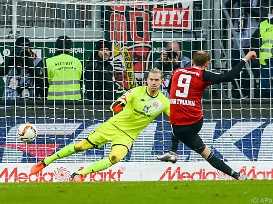 Moritz Hartmann verwandelte den Elfmeter sicher Moritz Hartmann verwandelte den Elfmeter sicher