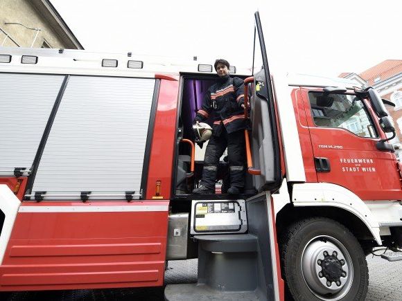Die Feuerwehr hatte einen schwierigen Einsatz in Wr. Neustadt. Die Feuerwehr hatte einen schwierigen Einsatz in Wr. Neustadt.