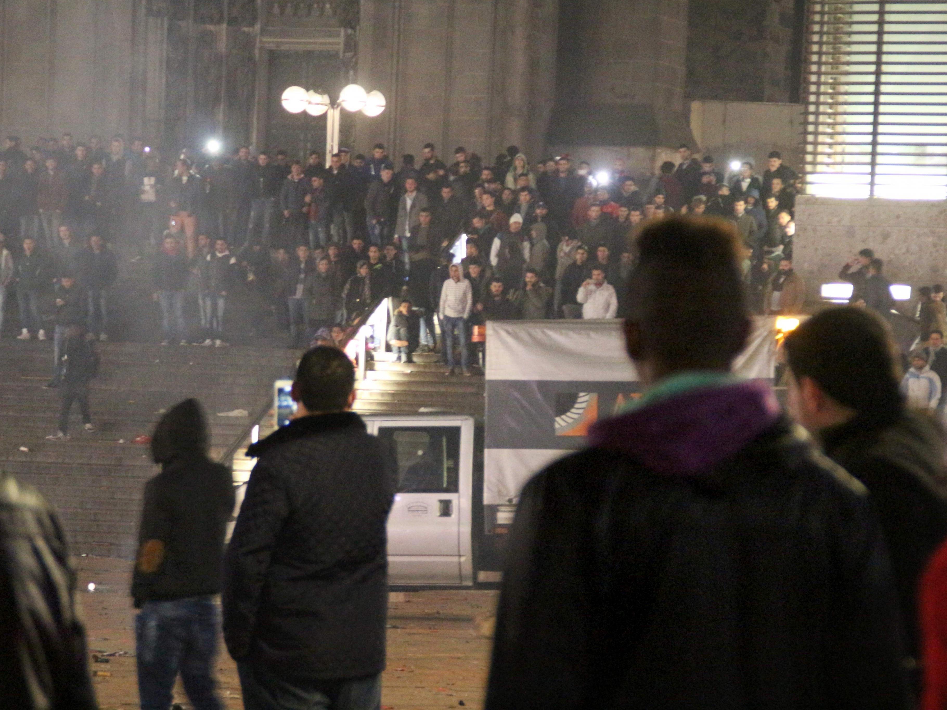 Interner Bericht beschreibt dramatische Lage vor dem Hauptbahnhof. Interner Bericht beschreibt dramatische Lage vor dem Hauptbahnhof.