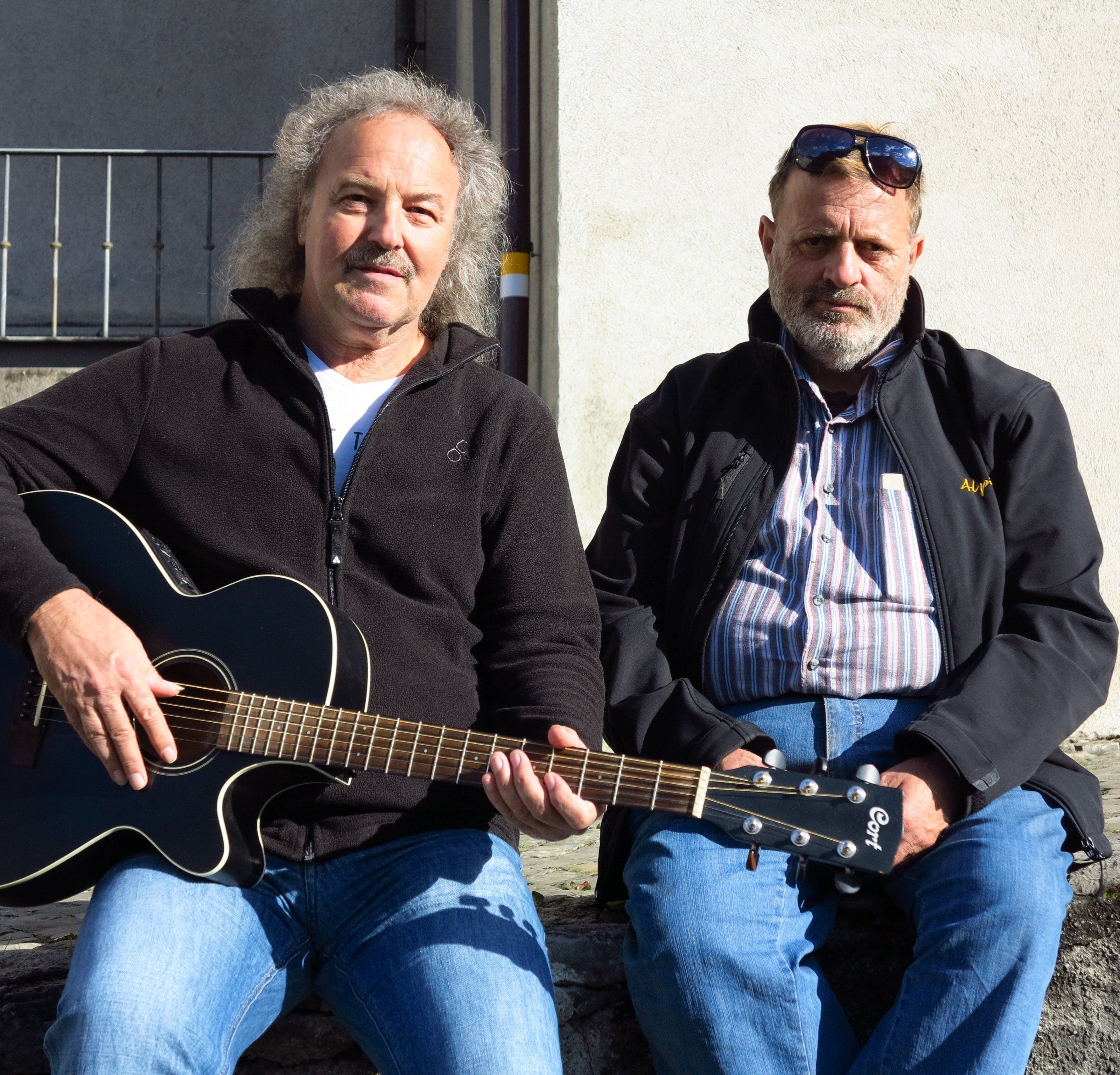 Franz Heindl und Manfred Strolz präsentieren sich im AEON-Café (v.l.). Franz Heindl und Manfred Strolz präsentieren sich im AEON-Café (v.l.).