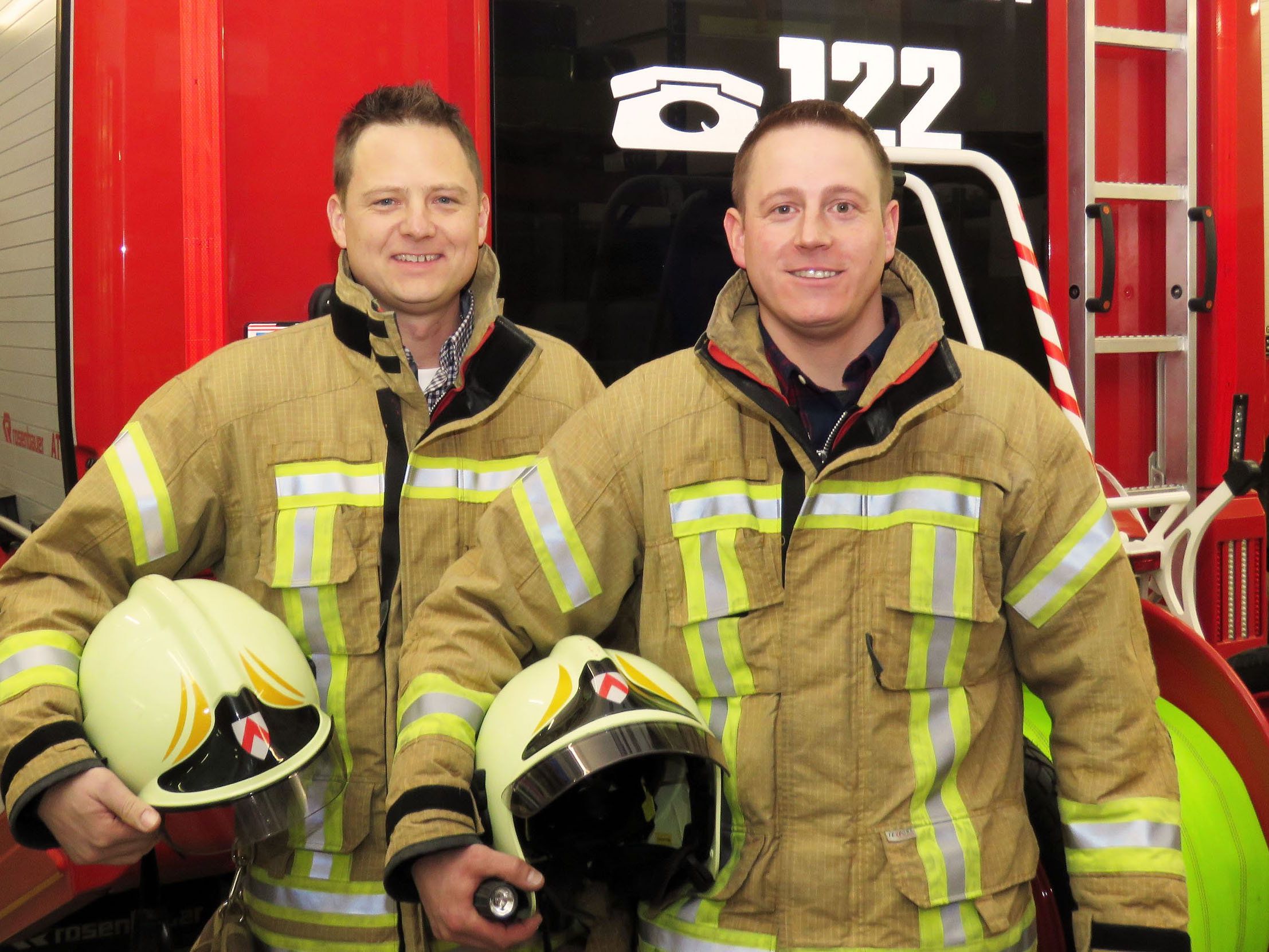 Der neue Höchster Feuerwehrkommandant Pascal Hilbe (rechts) mit seinem Stellvertreter Markus Bodingbauer Der neue Höchster Feuerwehrkommandant Pascal Hilbe (rechts) mit seinem Stellvertreter Markus Bodingbauer