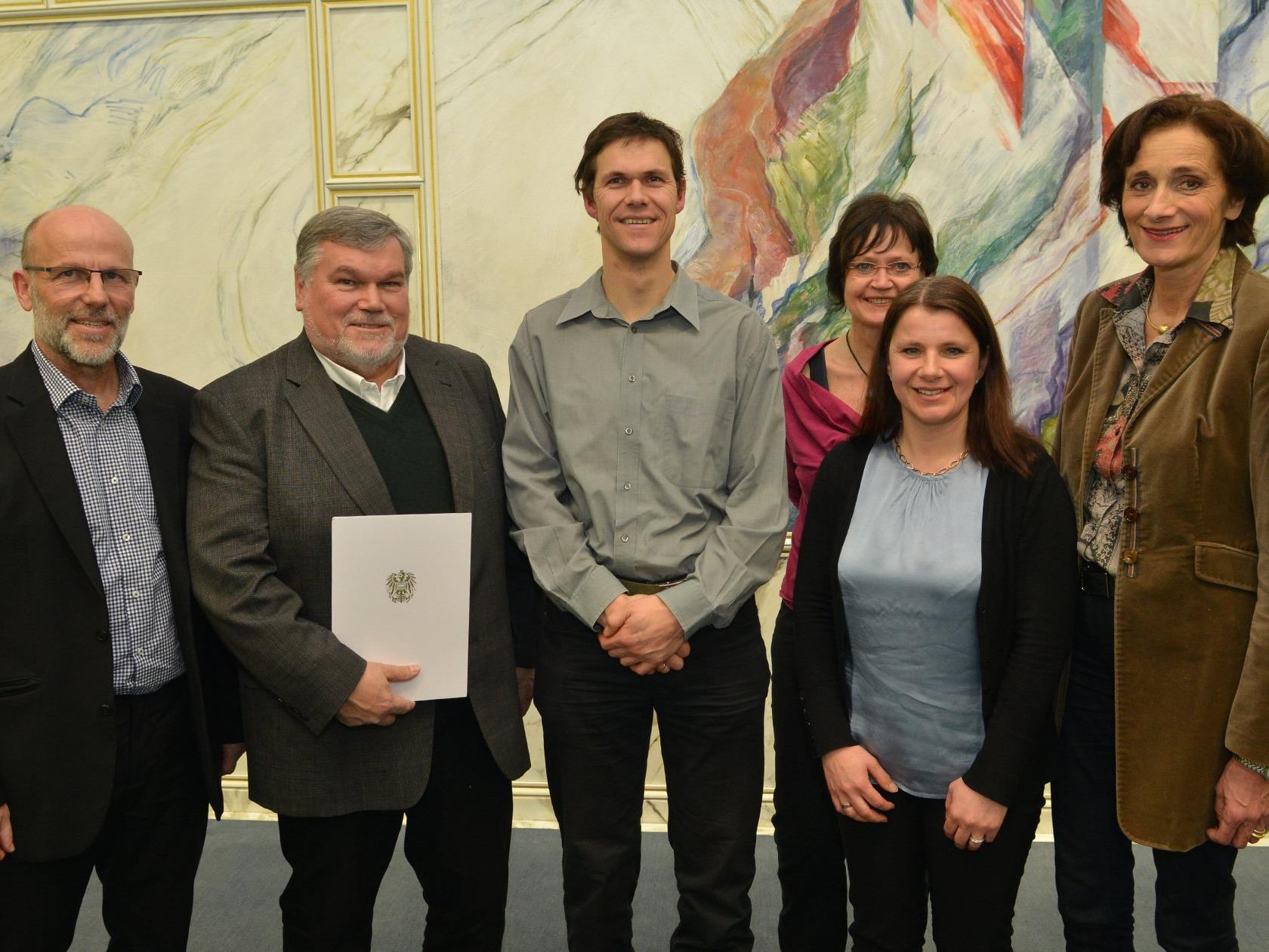 Landesrätin Mennel gratulierte Vorarlberger Schulen zur Auszeichnung mit dem Schulsportgütesiegel.
