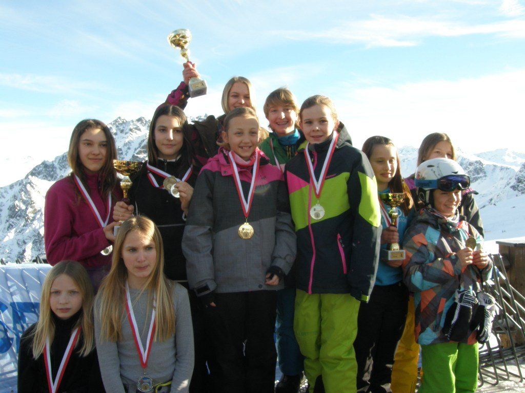 Die SMS Rankweil-West hat die schnellsten Snowboarderinnen in ihren Reihen. Die SMS Rankweil-West hat die schnellsten Snowboarderinnen in ihren Reihen.