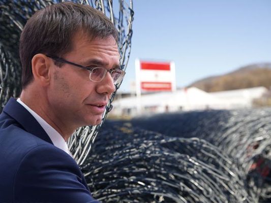 Landeshauptmann Markus Wallner spricht sich ebenfalls für eine Diskussion um Obergrenzen bei Flüchtlingen aus. Landeshauptmann Markus Wallner spricht sich ebenfalls für eine Diskussion um Obergrenzen bei Flüchtlingen aus.