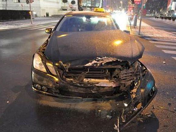 Der Alkolenker will Grün gehabt haben - ebenso wie der Taxifahrer Der Alkolenker will Grün gehabt haben - ebenso wie der Taxifahrer