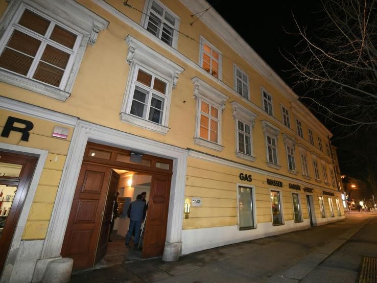 Die junge Frau wurde in diesem Haus tot aufgefunden. Die junge Frau wurde in diesem Haus tot aufgefunden.