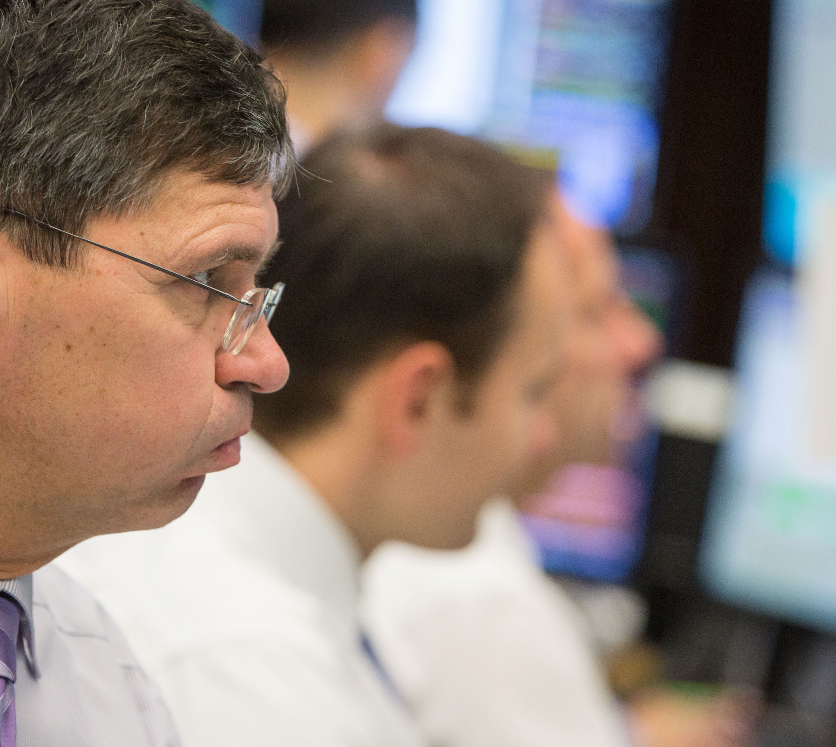Anleger fliehen aus Aktien in sicherere Anlageformen. Anleger fliehen aus Aktien in sicherere Anlageformen.