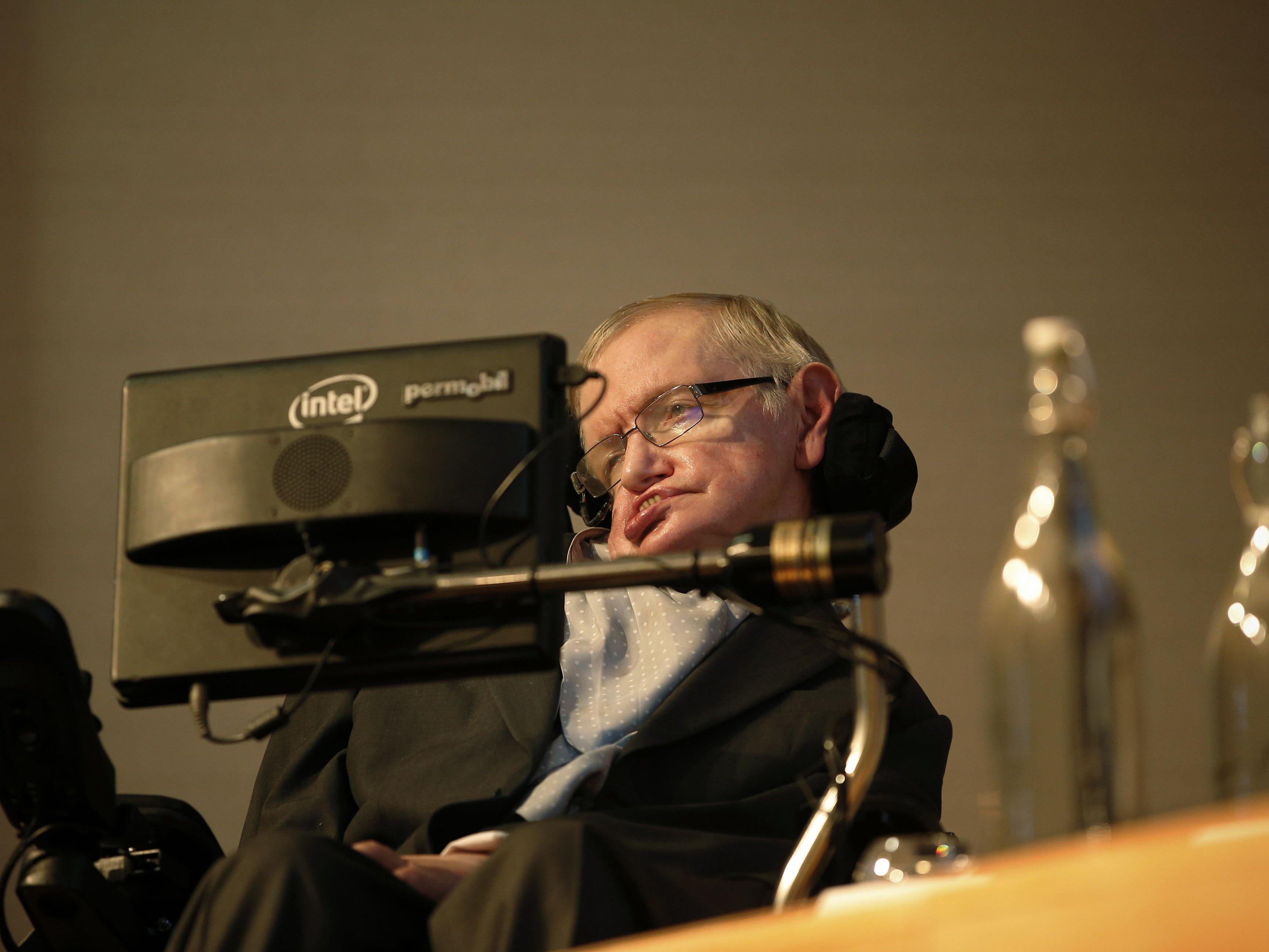 Hawkings mahnt: Selbst heraufbeschworener Untergang der Menschheit in 1000 bis 10.000 Jahren "beinahe Gewissheit".