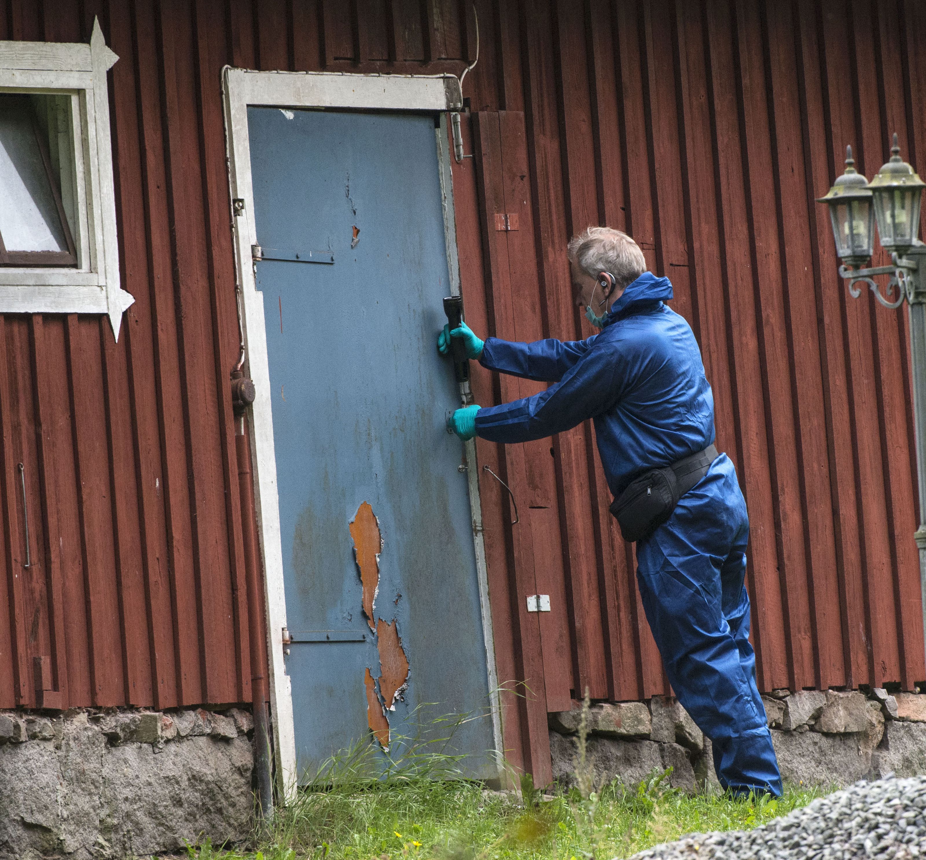 Schwedischer Arzt soll Frau in Bunker gesperrt haben.