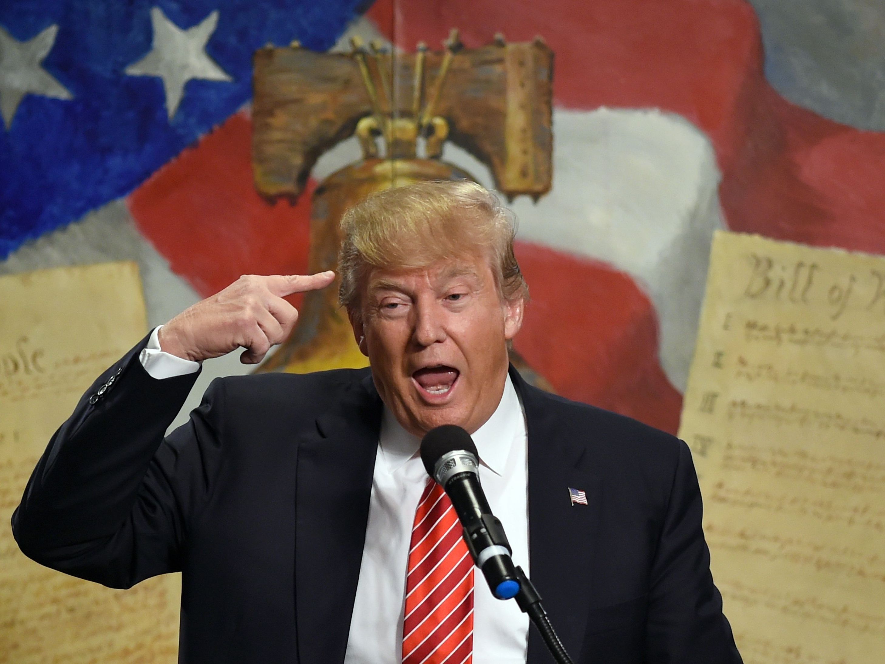 Stern über Donald Trump: Ein absolut amoralischer Kerl, der mit Geld und Ignoranz protzt" Stern über Donald Trump: Ein absolut amoralischer Kerl, der mit Geld und Ignoranz protzt"