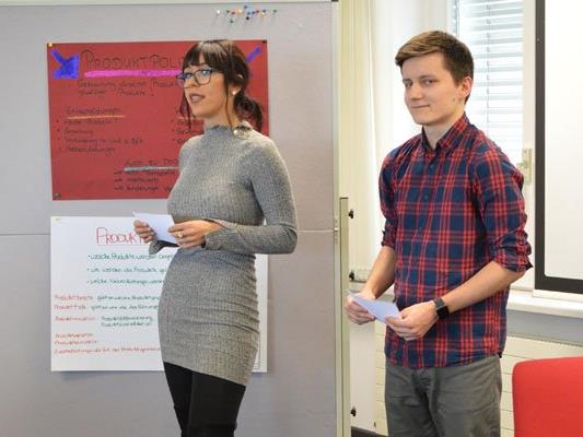 Schüler und Versicherung profitierten vom Marketing-Projekt an der Landesberurfsschule Bregenz 3.