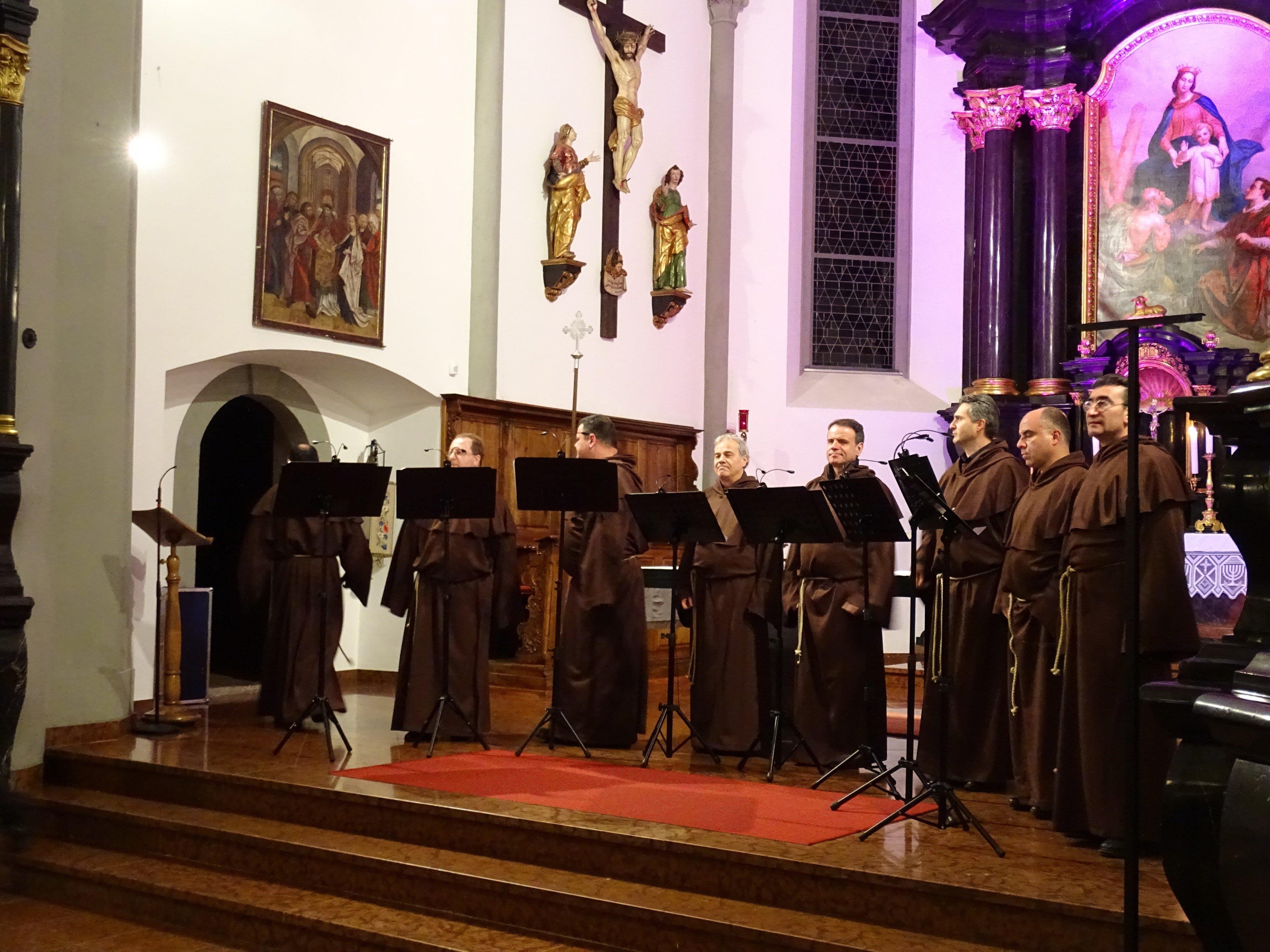 Für ein mystisches Klangerlebnis sorgten die Sänger der Gregorian Voices bei ihrem ersten Österreichkonzert in der Laurentiuskirche in Bludenz.