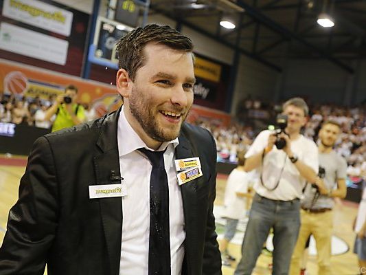 Dicke Luft beim amtierenden Meister - Zollner geht Dicke Luft beim amtierenden Meister - Zollner geht