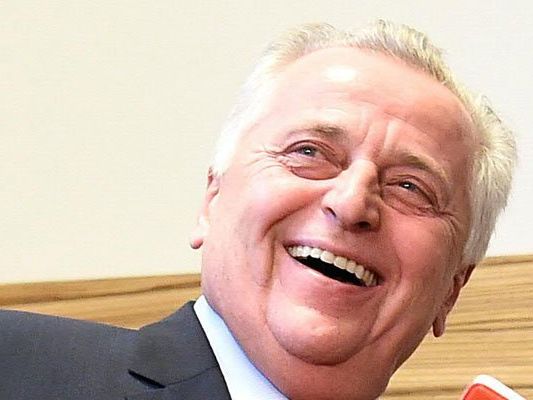 Rudolf Hundstorfer tourt durch Österreich. Rudolf Hundstorfer tourt durch Österreich.