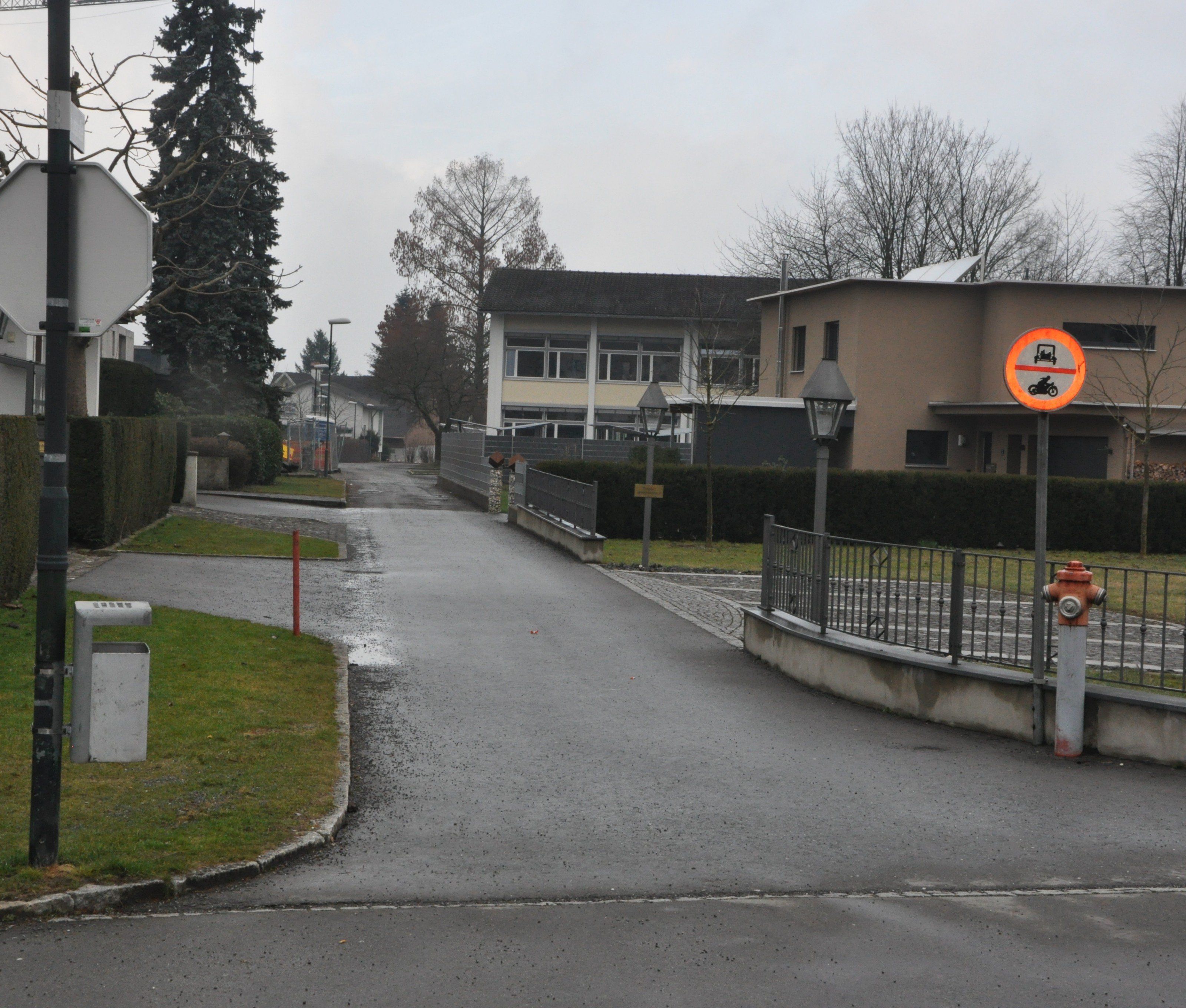 Die Montfortstraße ist momentan Zufahrtstraße für eine Baustelle. Die Montfortstraße ist momentan Zufahrtstraße für eine Baustelle.