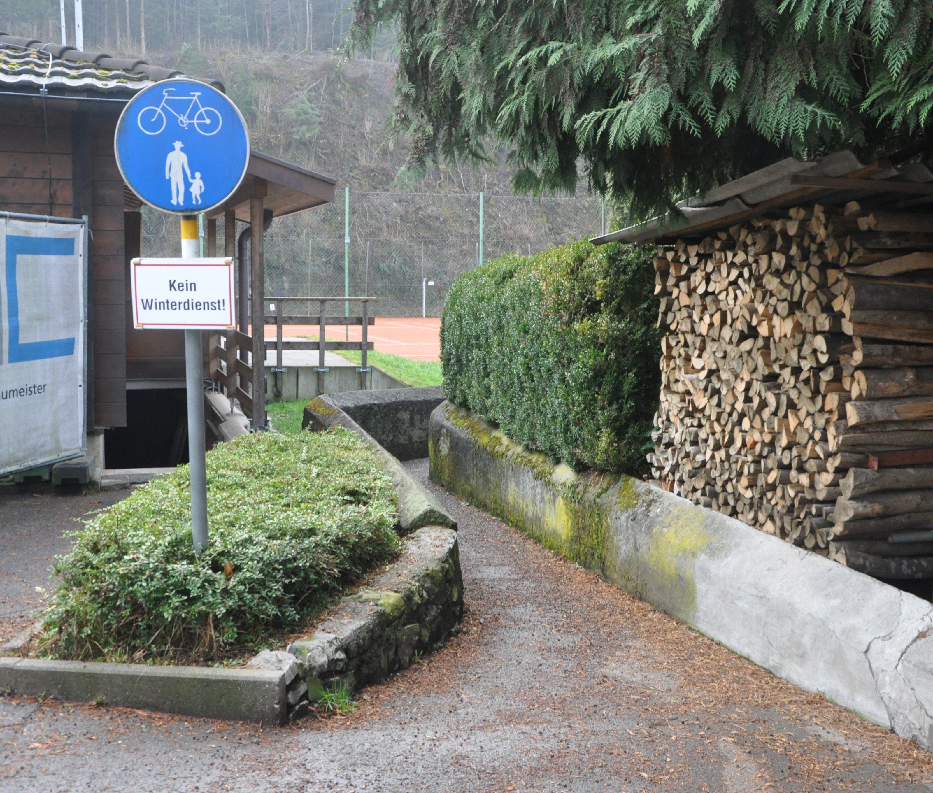 Dieser Rad- und Gehweg wird als wiedersinnig angesehen. Dieser Rad- und Gehweg wird als wiedersinnig angesehen.