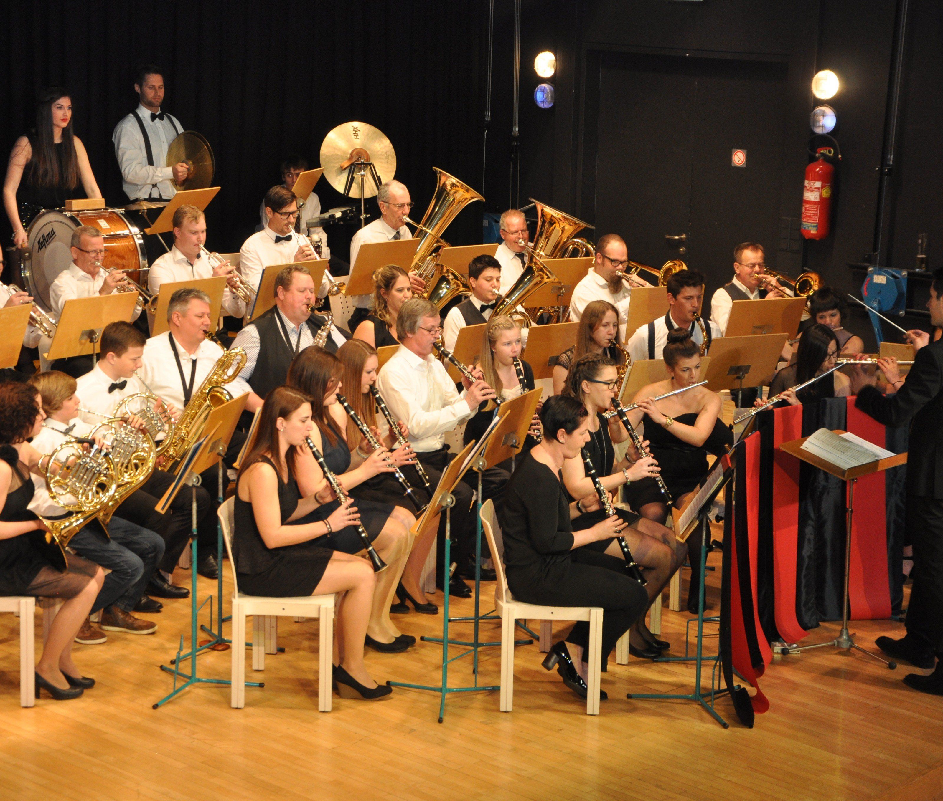 Das Symphonic Orchestra der Bürgermusik Klaus sorgte für beste Stimmung beim Kluser Musigball Das Symphonic Orchestra der Bürgermusik Klaus sorgte für beste Stimmung beim Kluser Musigball